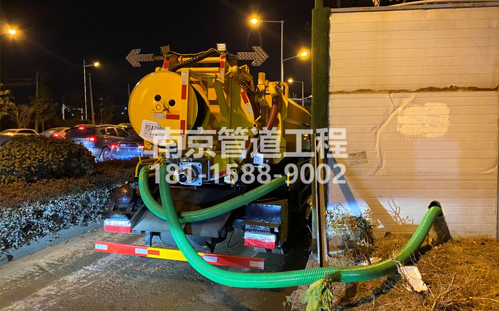 266仙霞路临时工地抽粪