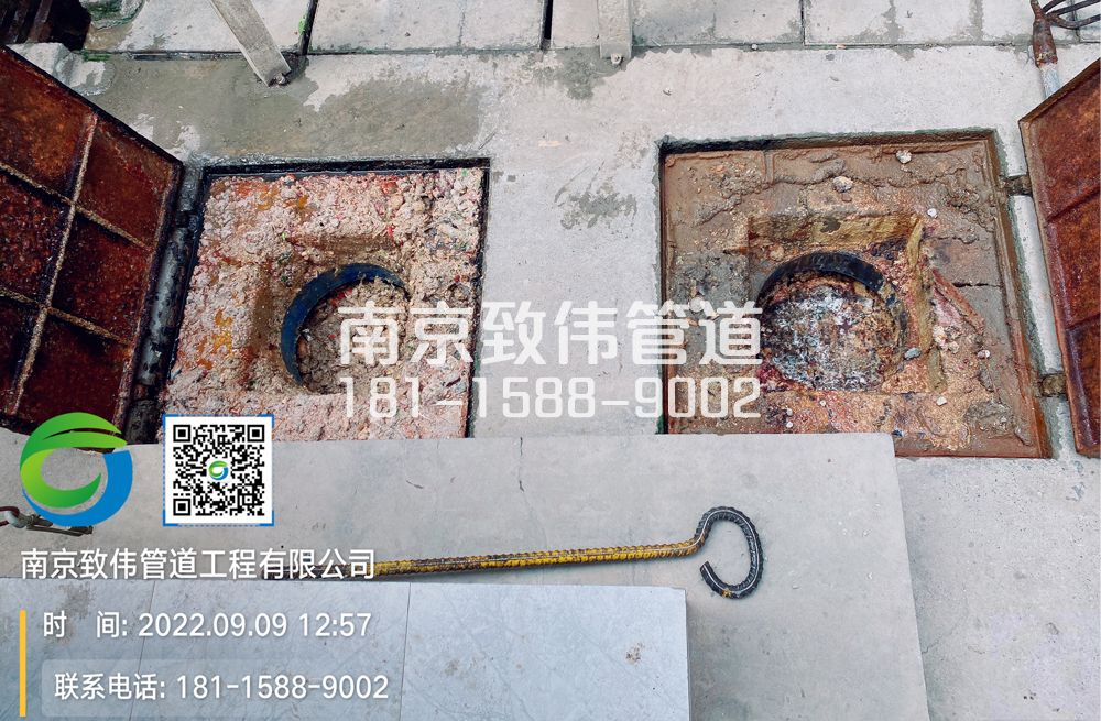 仙霞路工地食堂隔油池油污清理施工现场
